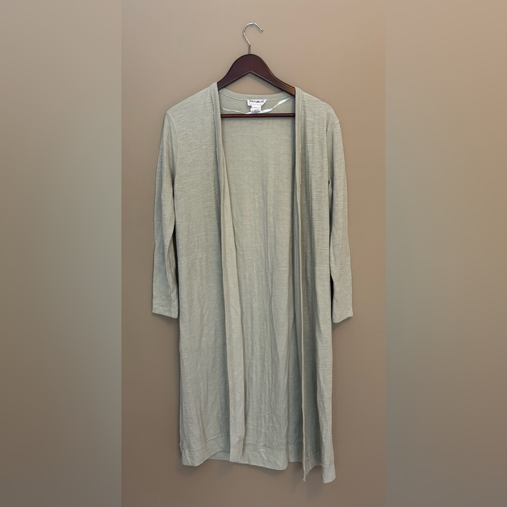 For The Republic Light Gray Open Cardigan